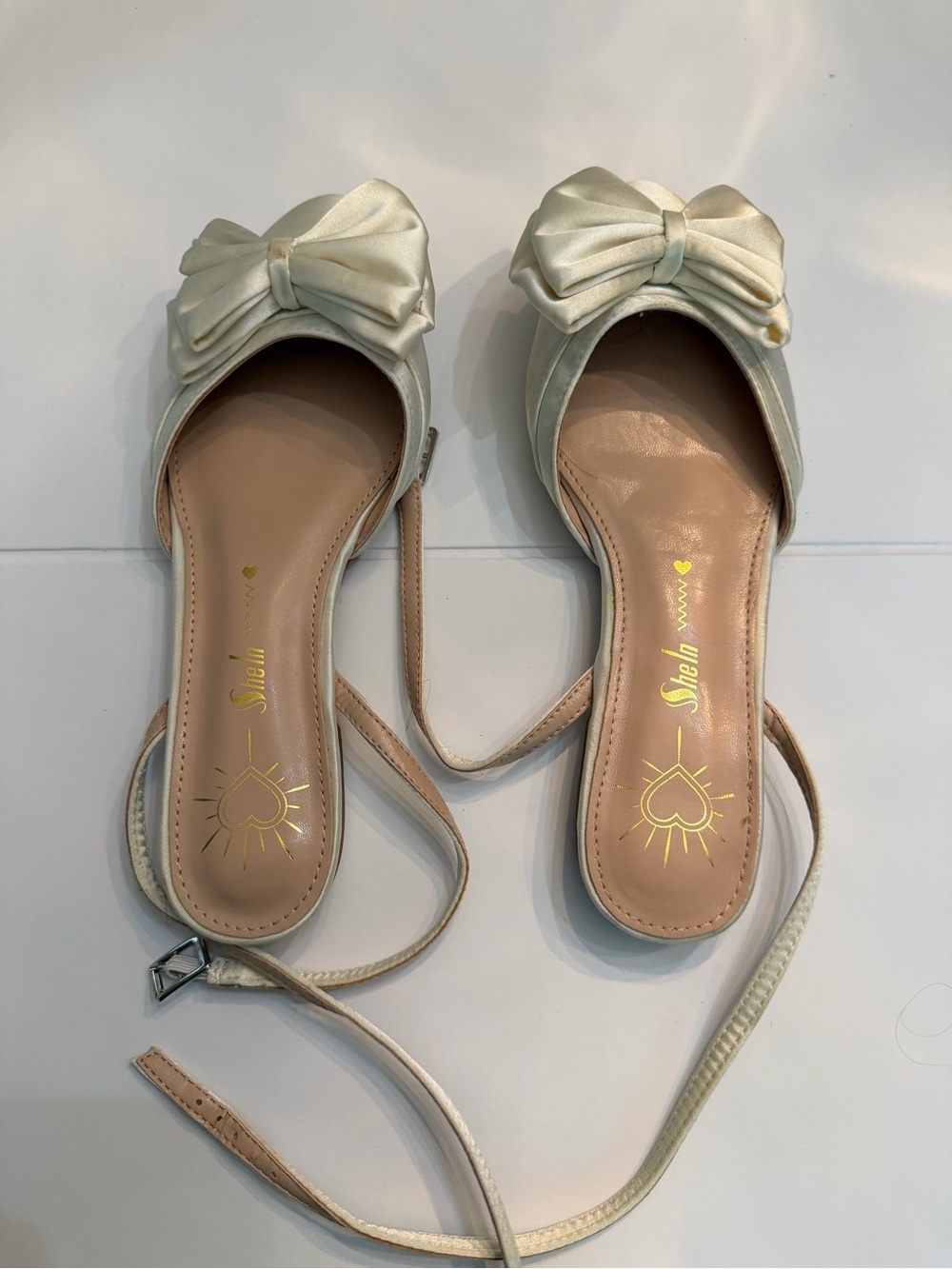 SHEIN Stylish White/Ivory Bow Strappy Flats